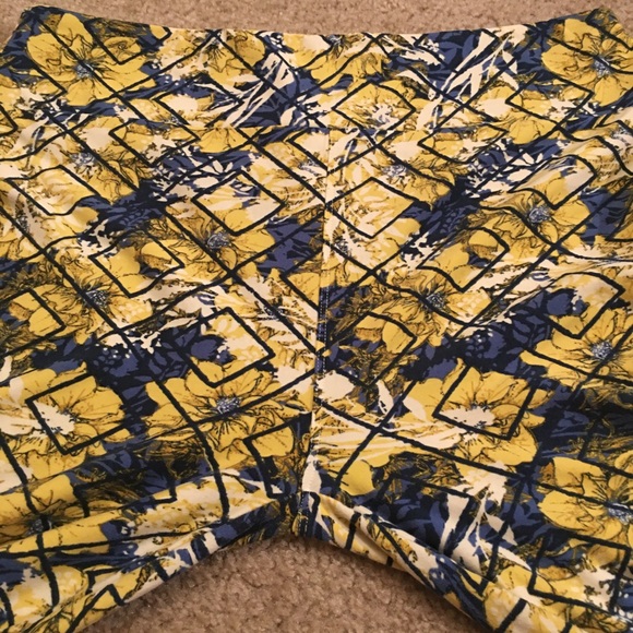 LuLaRoe Blue Yellow Floral TC Leggings - Picture 5 of 8